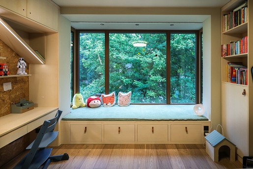 framing the greenery